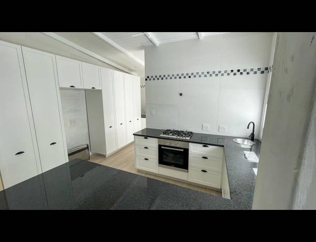 2 BEDROOM PROPERTY TO RENT IN SOMERSET WEST